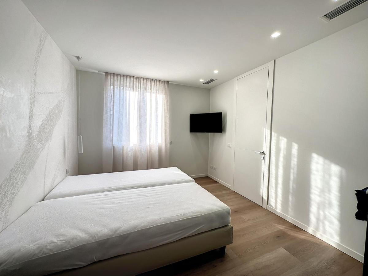 Ad Suite Apartment Riva del Garda Bagian luar foto