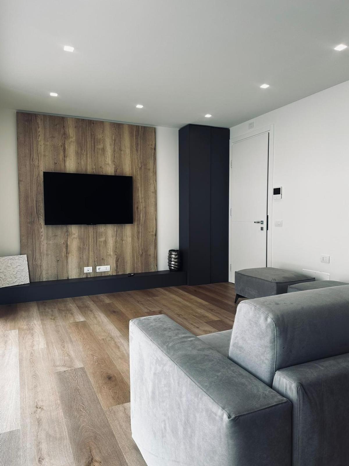 Ad Suite Apartment Riva del Garda Bagian luar foto